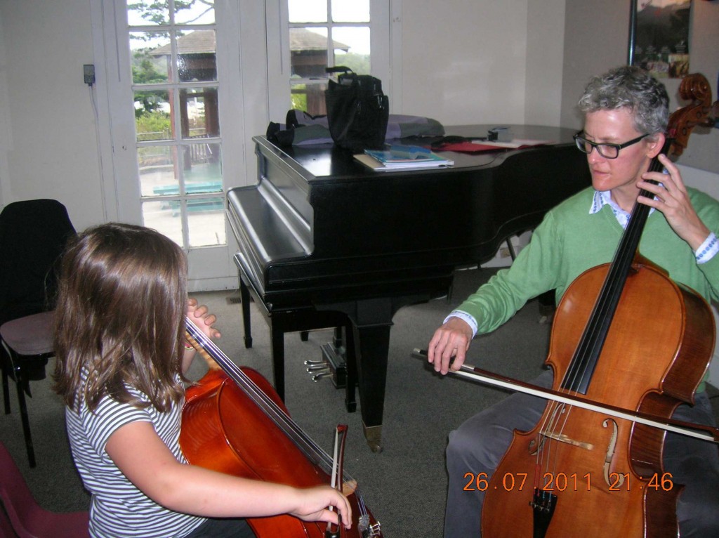 Ben Welch Snellings teaching cello